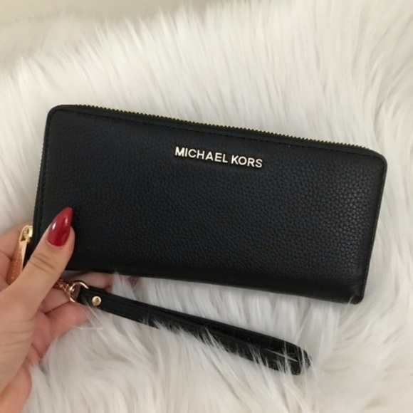 Michael Kors Handbags - Michael Kors Jet Set Travel Black Wallet Wristlet